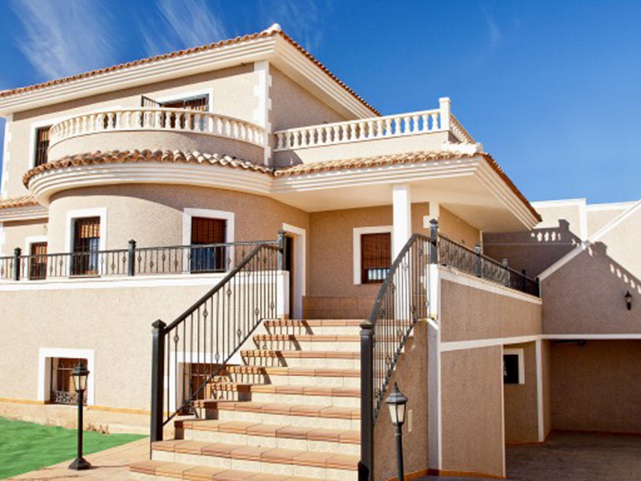 Villa de tres dormitorios 335 m² Torrevieja, España